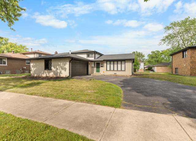 Property at 225 S Willow St, Glenwood, IL 60425, 3 beds, 2 baths