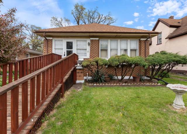 Property at 420 N Hebbard St, Joliet, IL 60432, 2 beds, 1 bath
