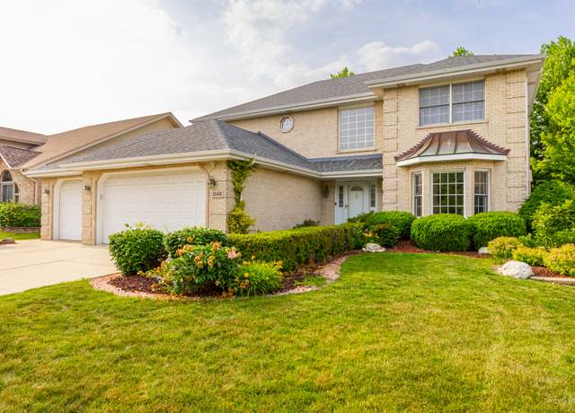 Property at 2048 Westbury Dr, Woodridge, IL 60517, 4 beds, 3 baths