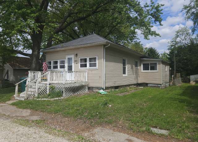 Property at 303 S Spruce St, Villa Grove, IL 61956, 3 beds, 1 bath