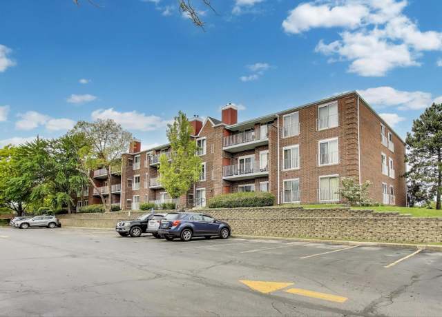 Property at 805 Leicester Rd Unit B105, Elk Grove Village, IL 60007, 2 beds, 2 baths