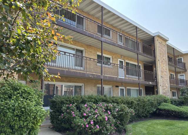 Property at 4925 N Harlem Ave #3, Chicago, IL 60656, 1 bed, 1 bath