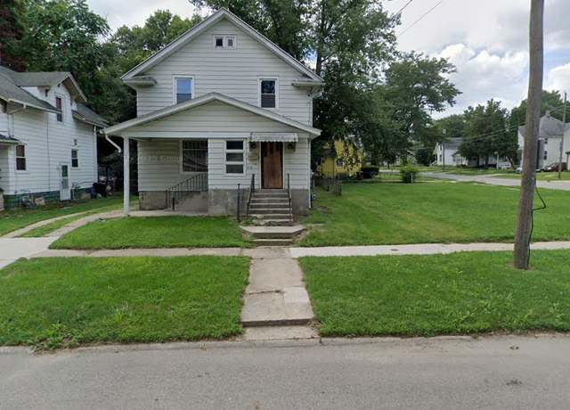 Property at 2120 Andrews St, Rockford, IL 61101, 3 beds, 1 bath