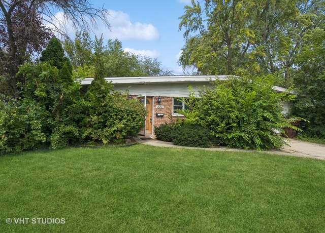 Property at 224 Shabbona Dr, Park Forest, IL 60466, 3 beds, 2 baths