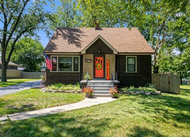Property at 7816 Blazer Ave, Justice, IL 60458, 4 beds, 2 baths
