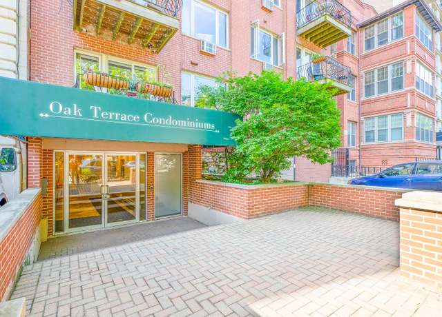 Property at 435 W Oakdale Ave Unit 2B, Chicago, IL 60657, 2 beds, 2 baths