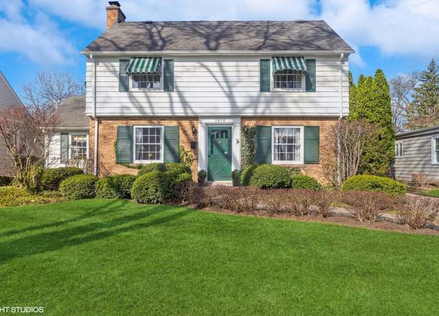 Property at 3916 Franklin Ave, Western Springs, IL 60558, 4 beds, 2.5 baths