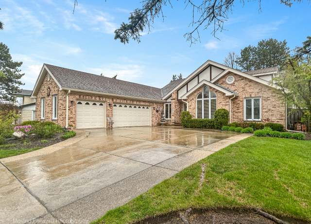 Property at 1911 Franklin Dr, Glenview, IL 60026, 5 beds, 4.5 baths