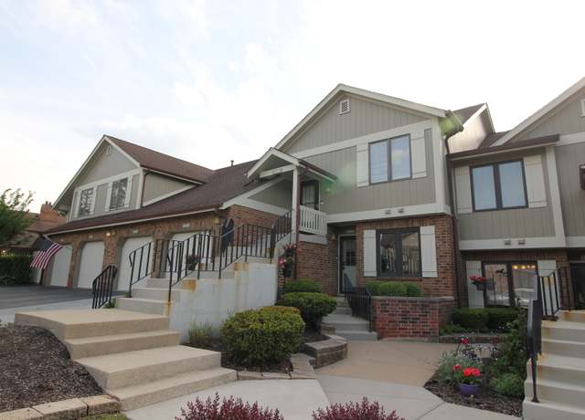 Property at 13340 S Oakview Ct Unit V2, Palos Heights, IL 60463, 2 beds, 2 baths