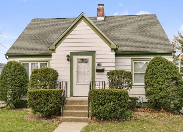 Property at 3256 186th St, Lansing, IL 60438, 3 beds, 1 bath