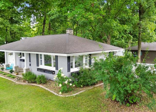 Property at 13947 Lucca Forest Dr, Bloomington, IL 61705, 2 beds, 2 baths