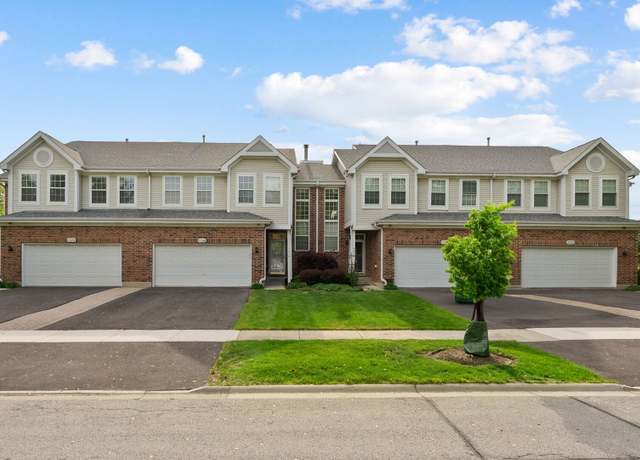 Property at 7324 Chestnut Hills Dr, Burr Ridge, IL 60527, 3 beds, 3.5 baths