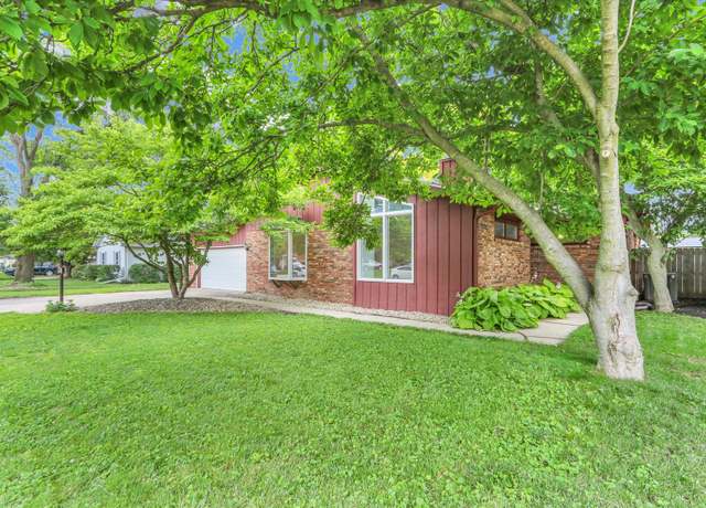 Property at 3310 Roxford Dr, Champaign, IL 61822, 4 beds, 2 baths