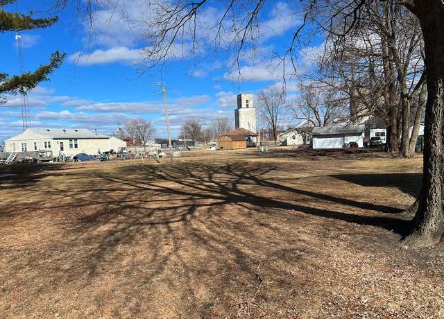 Property at 308 W Oliver St, Mansfield, IL 61854