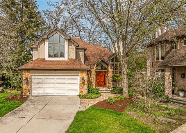 Property at 2111 Belleau Woods Ct, Wheaton, IL 60189, 3 beds, 2.5 baths