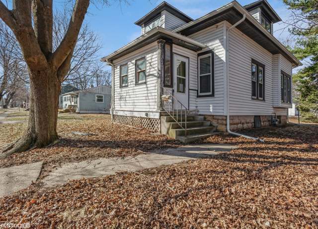 Property at 606 S 2nd St, Oregon, IL 61061, 3 beds, 1 bath