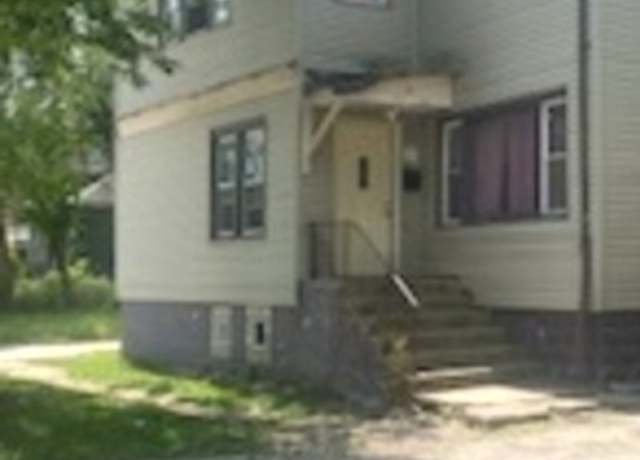 Property at 122 W 150th St, Harvey, IL 60426, 7 beds, 2 baths