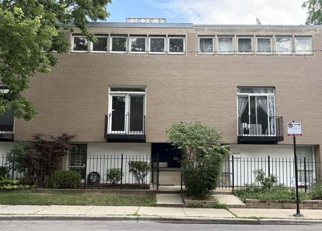 Property at 5555 S Harper Ave, Chicago, IL 60637, 4 beds, 2 baths