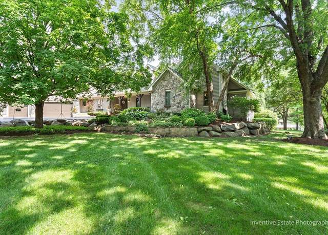 Property at 6N729 Old Homestead Rd, St. Charles, IL 60175, 6 beds, 6 baths