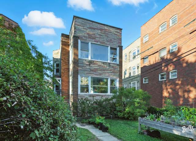 Property at 1224 W Lunt Ave, Chicago, IL 60626, 4 beds, 3 baths