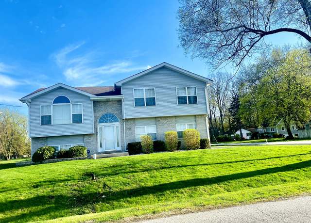 Property at 3469 W 155th St, Markham, IL 60428, 4 beds, 2.5 baths