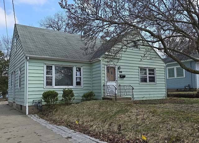 Property at 1408 24th St, Rockford, IL 61108, 3 beds, 1 bath