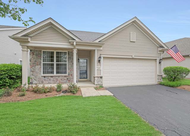 Property at 2628 Venetian Ln, Elgin, IL 60124, 2 beds, 2 baths