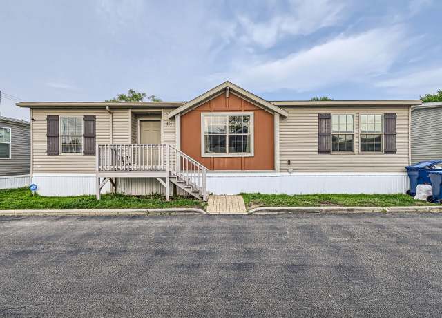 Property at 804 8th St, Northfield, IL 60093, 3 beds, 2 baths