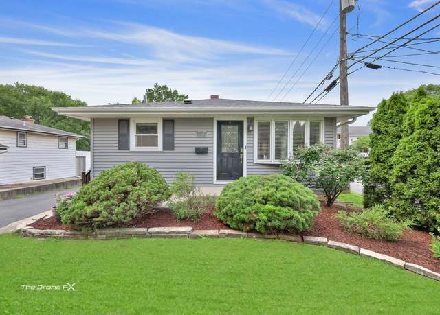 Property at 714 Delles Rd, Wheaton, IL 60189, 3 beds, 2 baths