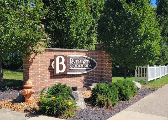 Property at 611 N Beacon Hill Cir, Urbana, IL 61802