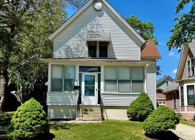 Property at 370 North St, Elgin, IL 60120, 4 beds, 1 bath