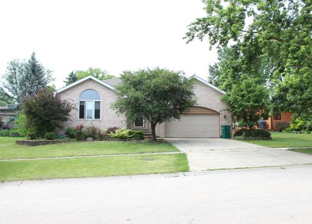 Property at 1012 Crestview Dr, Lemont, IL 60439, 3 beds, 3 baths