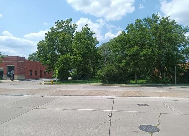 Property at 16724 Oak Park Ave, Tinley Park, IL 60477