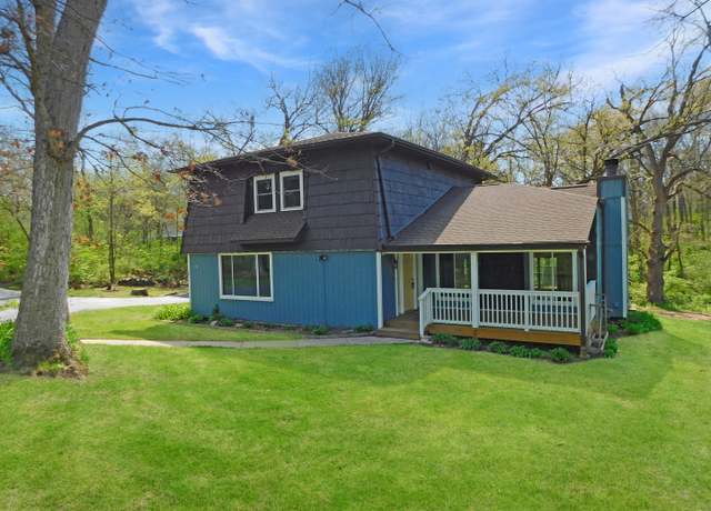 Property at 10312 Ardis Rd, Roscoe, IL 61073, 3 beds, 2.5 baths