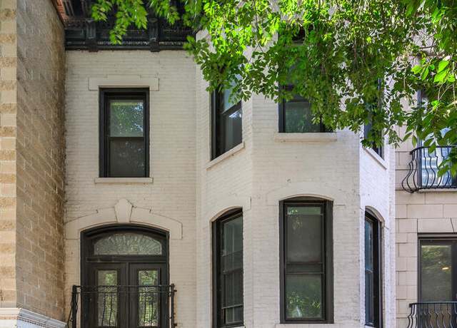 Property at 109 W Elm St, Chicago, IL 60610, 4 beds, 3 baths