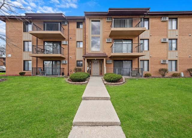 Property at 10940 S Worth Ave #11, Worth, IL 60482, 2 beds, 1 bath