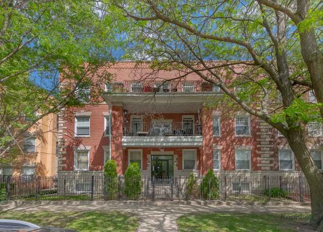 Property at 4137 S Prairie Ave #3, Chicago, IL 60653, 3 beds, 2 baths