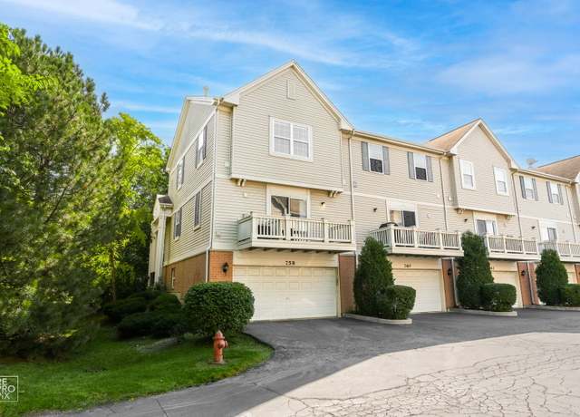 Property at 758 Hanbury Dr, Des Plaines, IL 60016, 2 beds, 2.5 baths