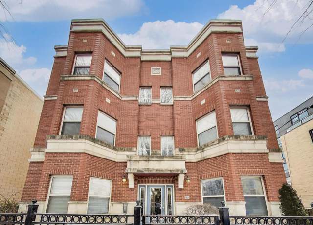 Property at 1016 S Racine Ave #302, Chicago, IL 60607, 3 beds, 2 baths