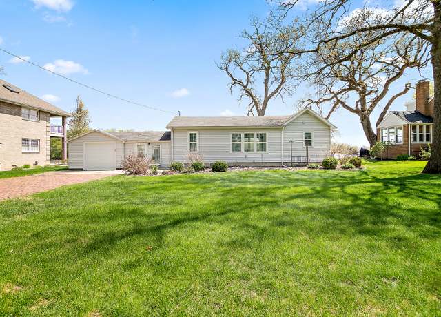 Property at 3119 River Rd, Kankakee, IL 60901, 1 bed, 2 baths