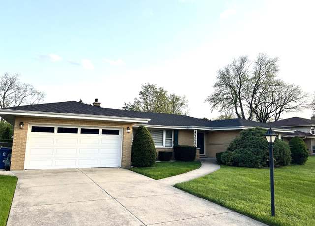 Property at 6053 W 127th Pl, Palos Heights, IL 60463, 3 beds, 2 baths