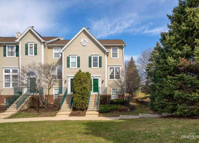 Property at 2416 Courtyard Cir #1, Aurora, IL 60506, 2 beds, 2.5 baths