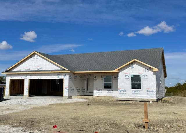 Property at 524 Lloyd Dr, Dwight, IL 60420, 3 beds, 2 baths