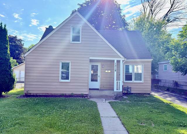 Property at 1318 Pine Grove Ave, Round Lake Beach, IL 60073, 4 beds, 1 bath