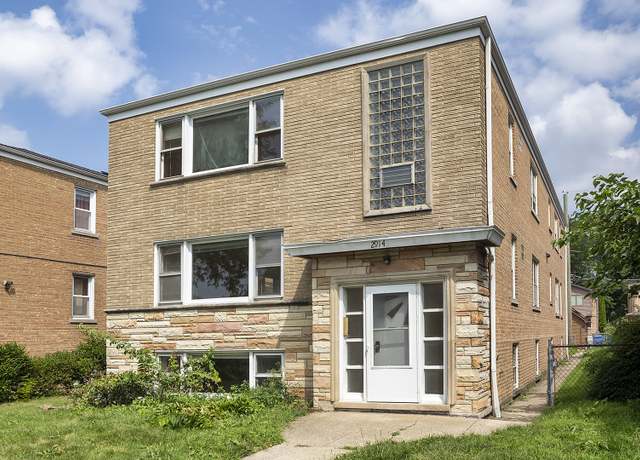 Property at 2914 W Touhy Ave, Chicago, IL 60645, 6 beds, 4 baths