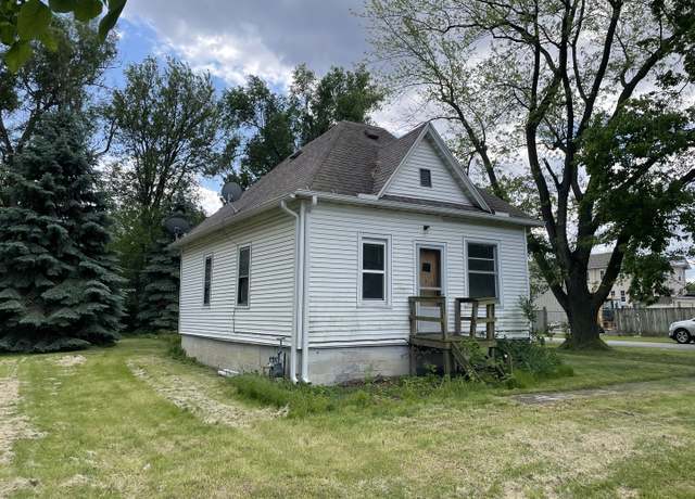 Property at 322 W Grant St, Pontiac, IL 61764, 2 beds, 1 bath