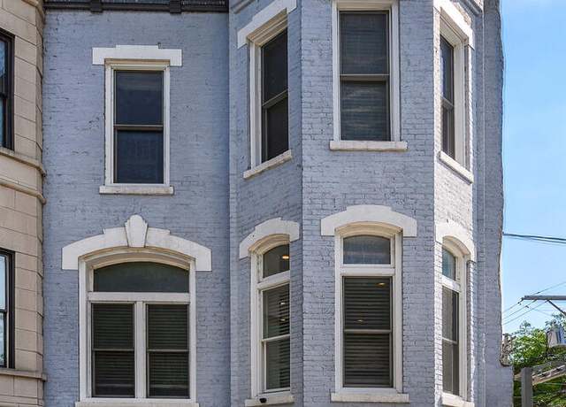 Property at 113 W Elm St, Chicago, IL 60610, 4 beds, 3.5 baths