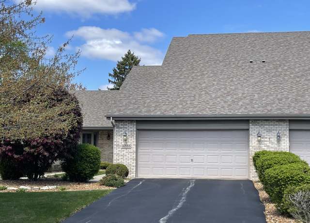 Property at 16538 Fairfax Ct, Tinley Park, IL 60477, 3 beds, 2.5 baths