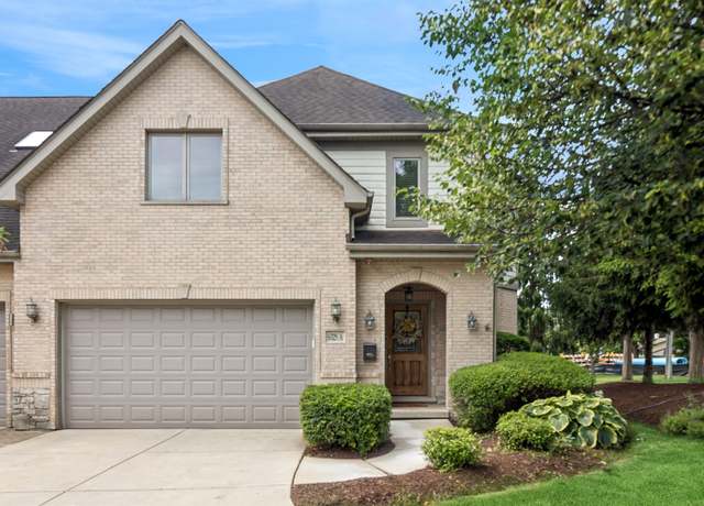 Property at 6325 Fairview Ave, Westmont, IL 60559, 4 beds, 3.5 baths