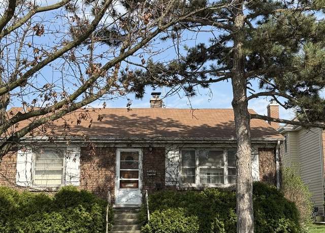 Property at 845 S Colfax Ave, Elmhurst, IL 60126, 3 beds, 1 bath